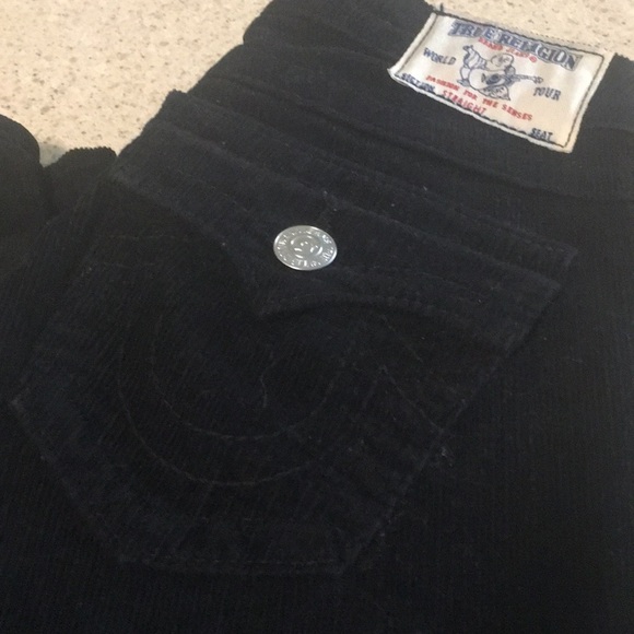 Too small - Picture 3 of 3